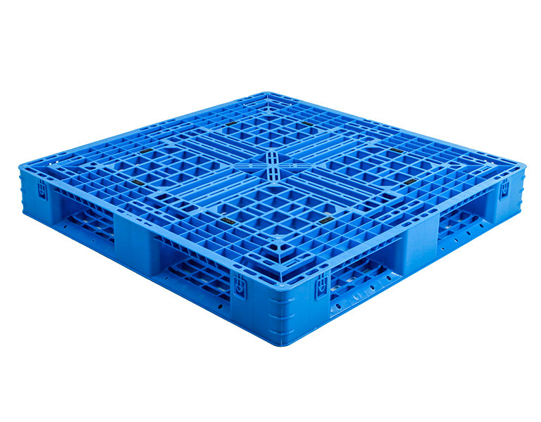 Plastic pallet